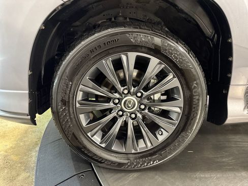 Used 2021 Lexus GX 460 Premium w/ Accessory Package AWD/4WD image 2