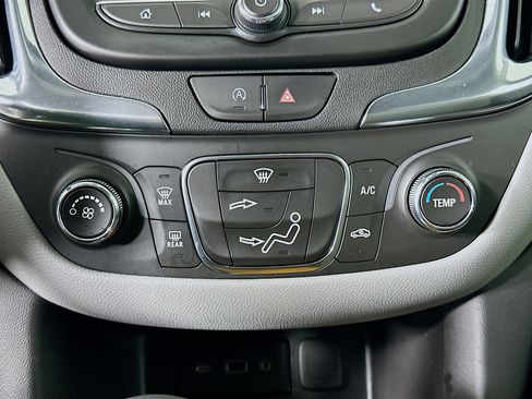 Used 2024 Chevrolet Equinox LS w/ Sport Edition image 23