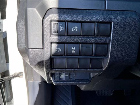 Used 2024 Toyota Tacoma SR image 30