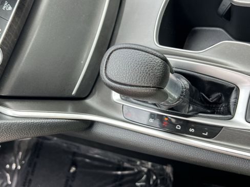 Used 2019 Honda Accord EX image 21