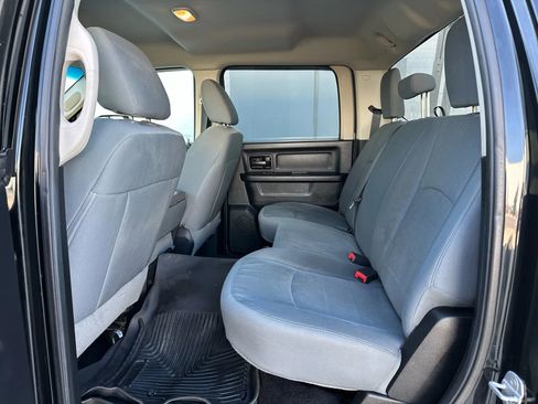 Used 2014 RAM 2500 Tradesman w/ Chrome Appearance Group AWD/4WD image 12