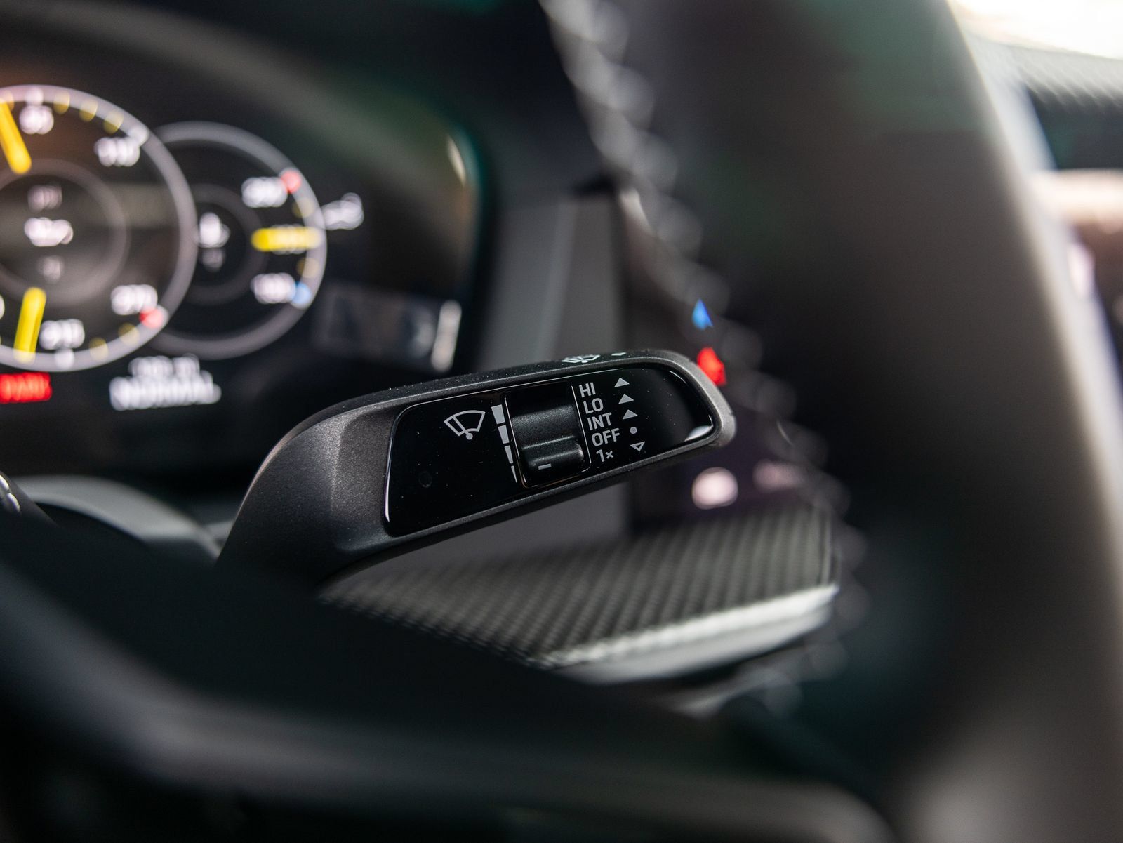 Certified 2025 Porsche 911 GT3 RWD image 35