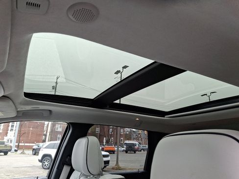 Used 2020 Jeep Grand Cherokee Summit image 16