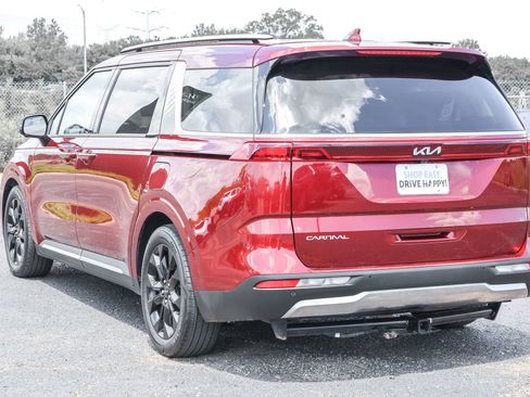 Used 2023 Kia Carnival SX image 18