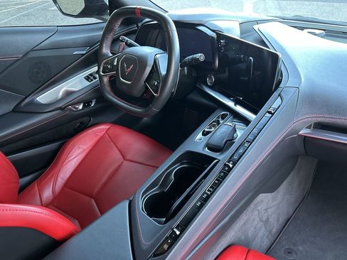 Used 2020 Chevrolet Corvette Stingray Coupe w/ Z51 Performance Package RWD image 11