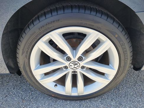 Used 2019 Volkswagen Passat 2.0T Wolfsburg w/ Wheels & Sunroof Package FWD image 9