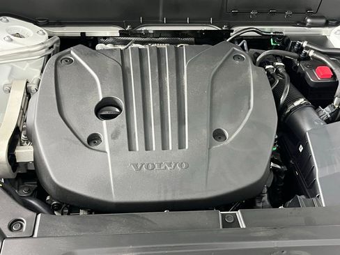 Used 2025 Volvo XC90 B5 Core w/ Protection Package Premier image 35