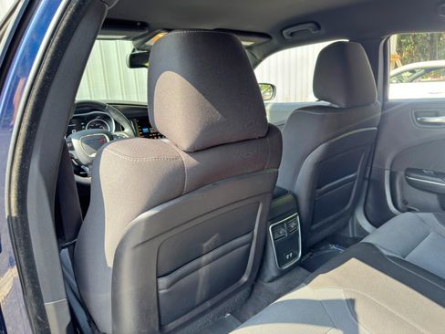Used 2015 Dodge Charger SXT RWD image 34