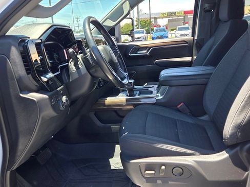 Used 2023 Chevrolet Silverado 1500 LT w/ Protection Package AWD/4WD image 5