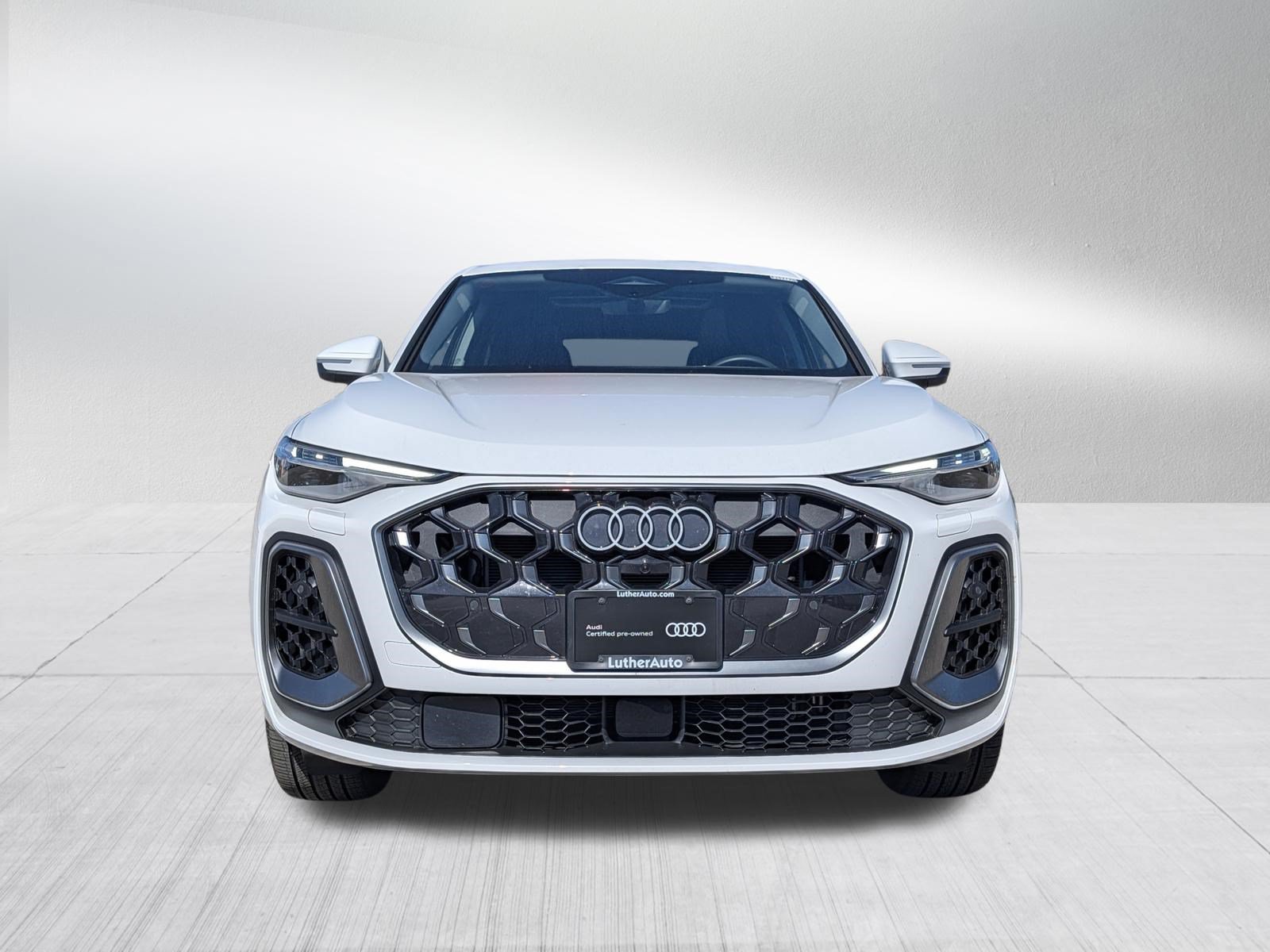 Certified 2025 Audi Q5 Premium Plus AWD/4WD image 2