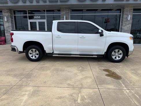 Used 2023 Chevrolet Silverado 1500 LT w/ Protection Package AWD/4WD image 3