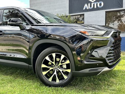 Used 2026 Toyota Grand Highlander AWD Hybrid image 3