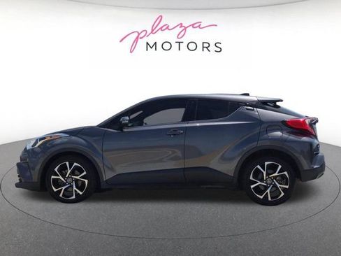 Used 2019 Toyota C-HR Limited FWD image 8