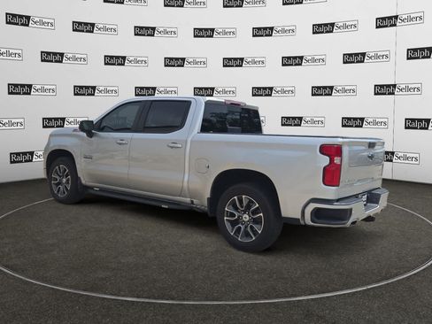 Used 2022 Chevrolet Silverado 1500 RST AWD/4WD image 4