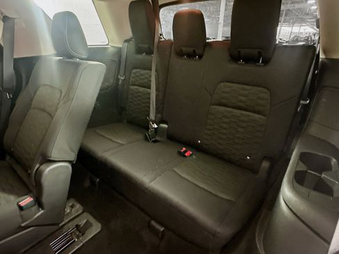 Used 2025 Nissan Pathfinder SV FWD image 28