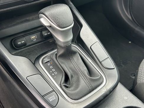 Used 2023 Kia Soul LX w/ Option Group 015 FWD image 16