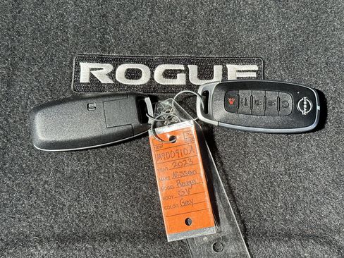Used 2023 Nissan Rogue SV w/ SV Premium B Package AWD/4WD image 25