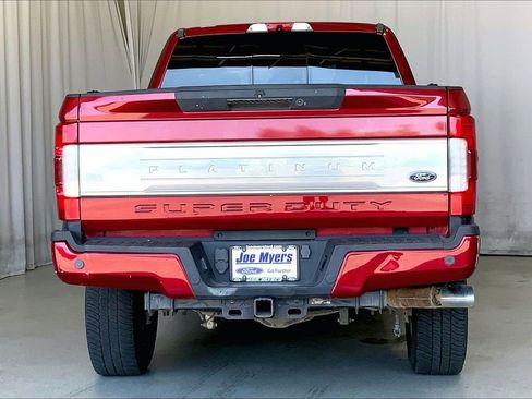 Used 2017 Ford F250 Platinum w/ FX4 Off-Road Package AWD/4WD image 4