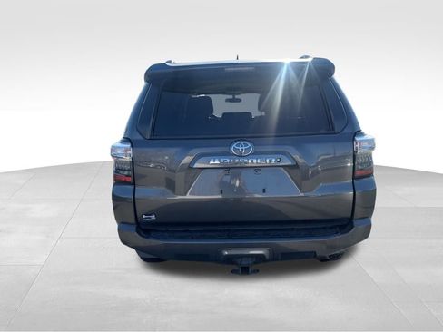 Used 2016 Toyota 4Runner SR5 image 31