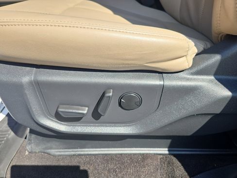 Used 2023 Ford Expedition Max XLT AWD/4WD image 19