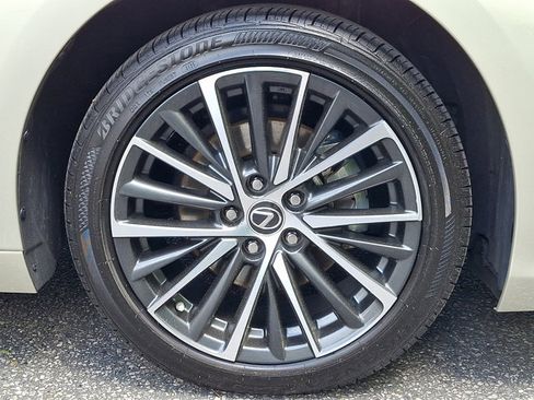 Used 2025 Lexus ES 350 w/ Premium Package FWD image 8