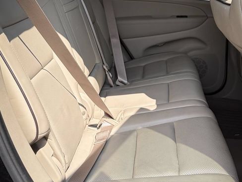 Used 2014 Jeep Grand Cherokee Overland AWD/4WD image 30