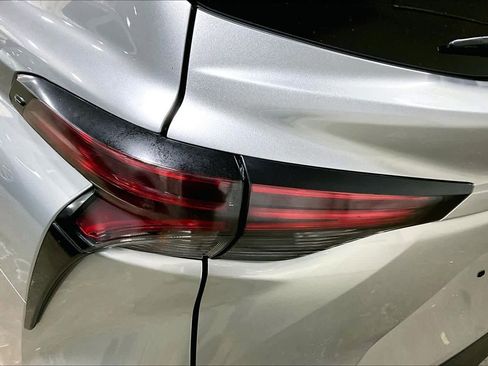 Certified 2022 Toyota Sienna LE image 28