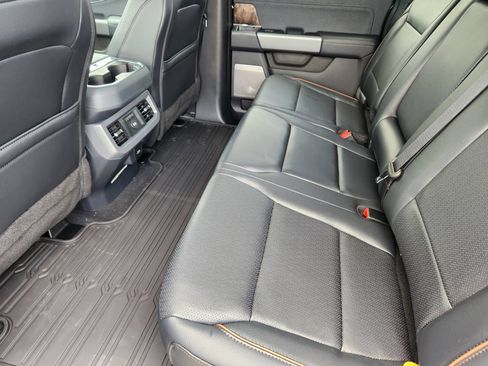 New 2026 Ford F250 Lariat w/ Black Appearance Package AWD/4WD image 25