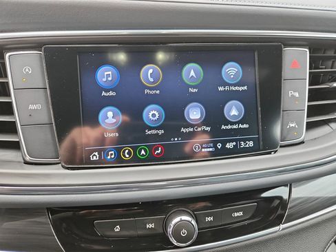 Used 2024 Buick Enclave Premium image 24