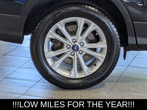 Used 2017 Ford Escape SE FWD image 11