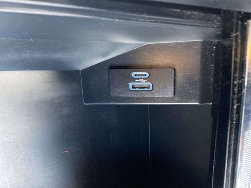 Used 2023 Ford F150 Lariat image 26