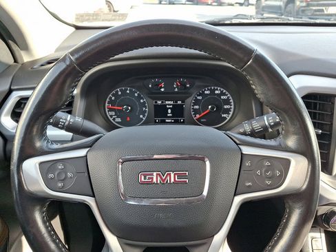 Used 2019 GMC Acadia SLE image 17