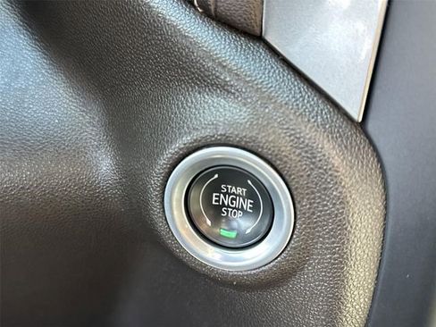 Used 2021 Chevrolet Silverado 1500 LT image 16