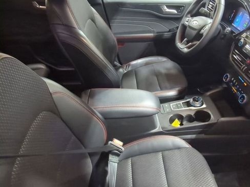 Used 2025 Ford Escape ST-Line image 26