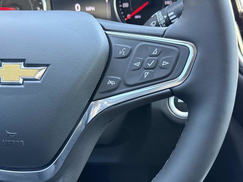 Used 2024 Chevrolet Equinox LT AWD/4WD image 9