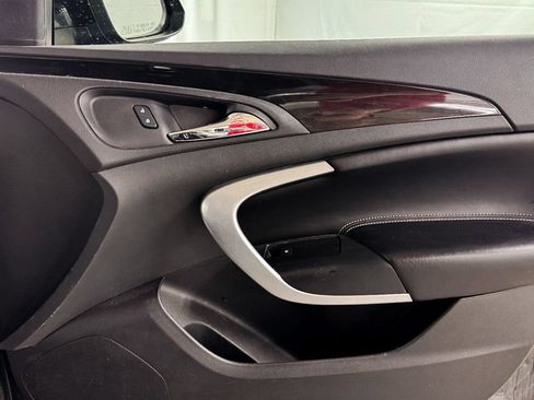 Used 2017 Buick Regal AWD image 18