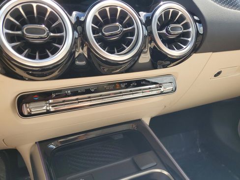 Used 2025 Mercedes-Benz GLA 250 image 15