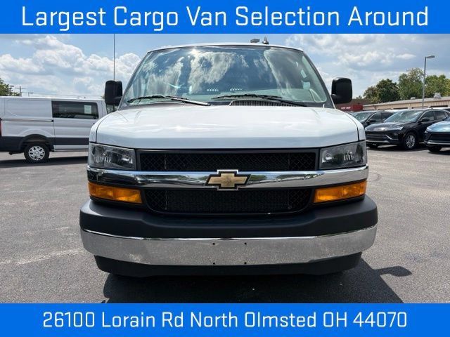 Used 2025 Chevrolet Express 2500 w/ Driver Convenience Package RWD image 15