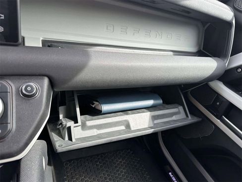 Used 2021 Land Rover Defender 110 X-Dynamic SE image 36