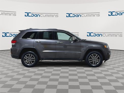 Used 2020 Jeep Grand Cherokee Limited image 9