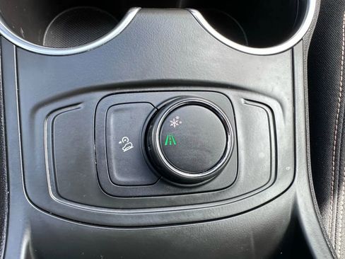 Used 2018 GMC Terrain SLE image 43