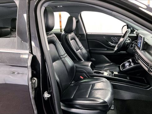 Used 2021 Lincoln Corsair AWD w/ Premium Package image 7