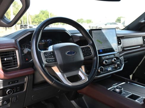 Used 2024 Ford Expedition Max Limited image 15