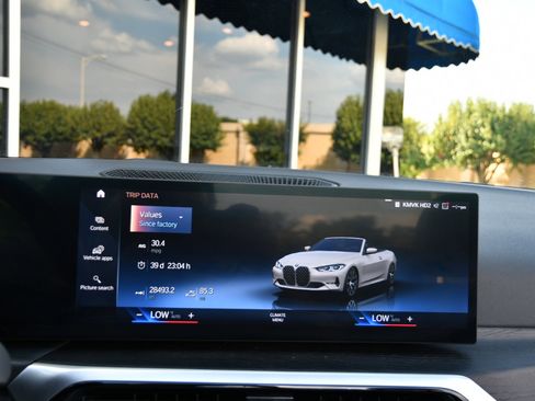 Used 2024 BMW 430i Convertible image 17