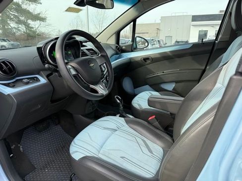 Used 2015 Chevrolet Spark LT image 5