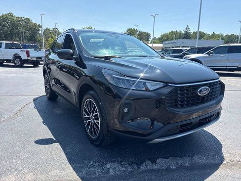 Used 2024 Ford Escape SE FWD image 7