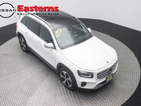 Used 2025 Mercedes-Benz GLB 250 w/ Exclusive Package image 3