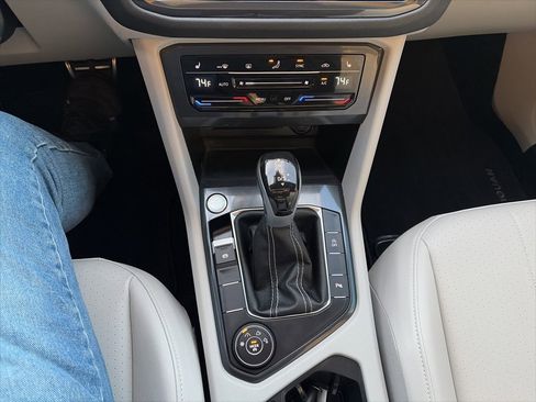 Certified 2024 Volkswagen Tiguan SE R-Line image 19