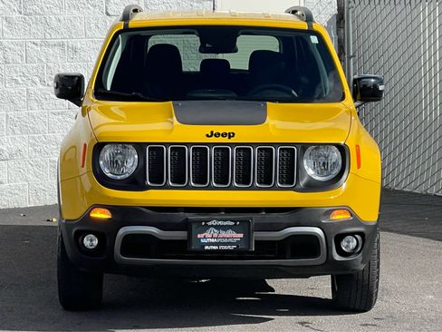 Used 2023 Jeep Renegade Latitude image 3