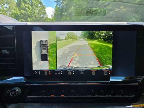 Used 2025 Chevrolet Silverado 1500 ZR2 w/ Technology Package AWD/4WD image 36